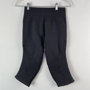 lululemon athletica Black Cropped Leggings